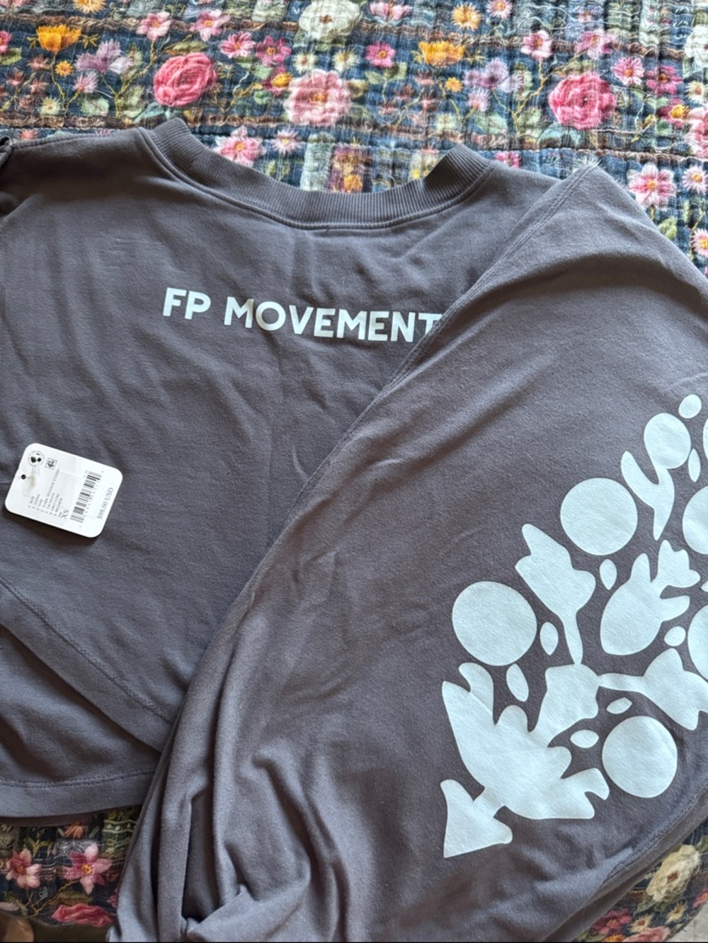 NWT- Free People- Hot shot logo Dark Gray Comfortable Relaxed Fit. Top & Bottom - Picture 6 of 6